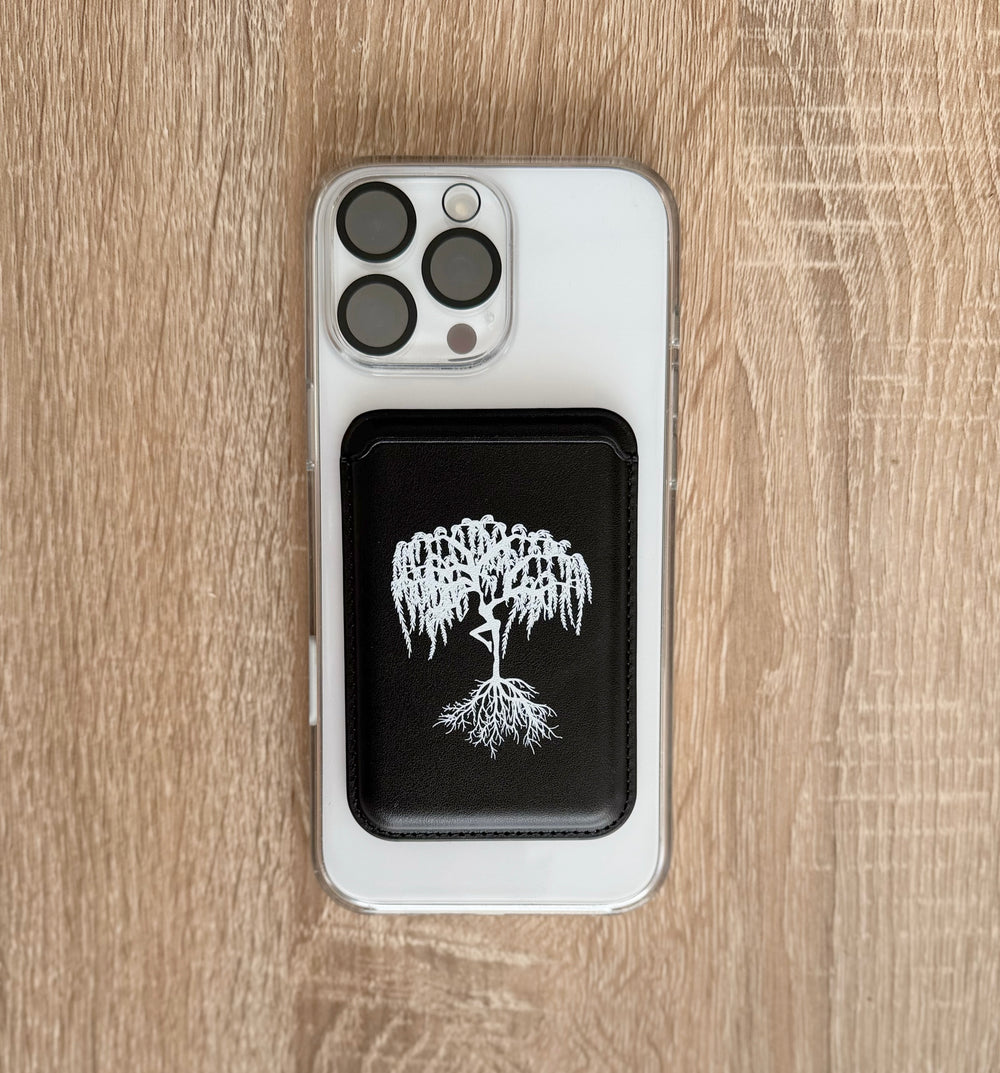 Dreaming Tree Magsafe Wallet