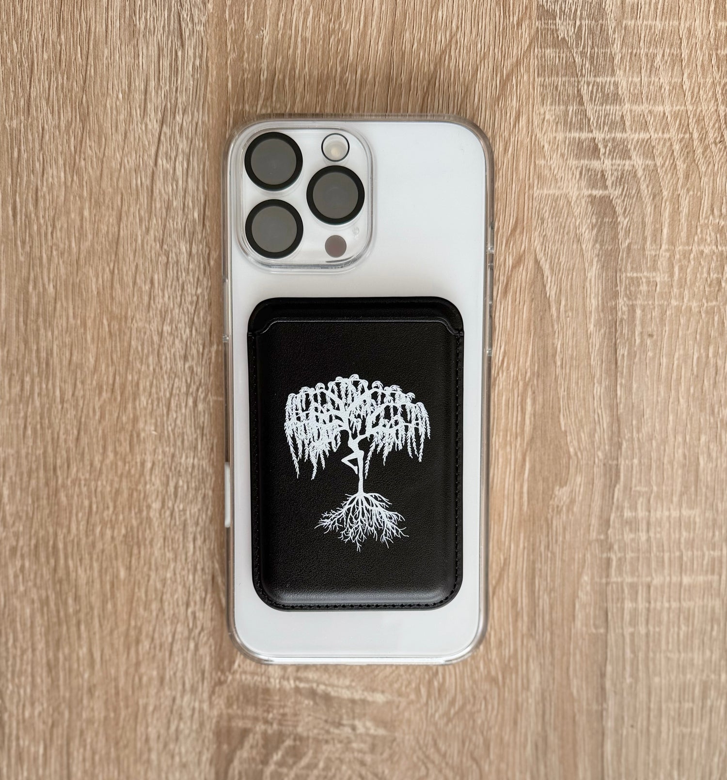 Dreaming Tree Magsafe Wallet