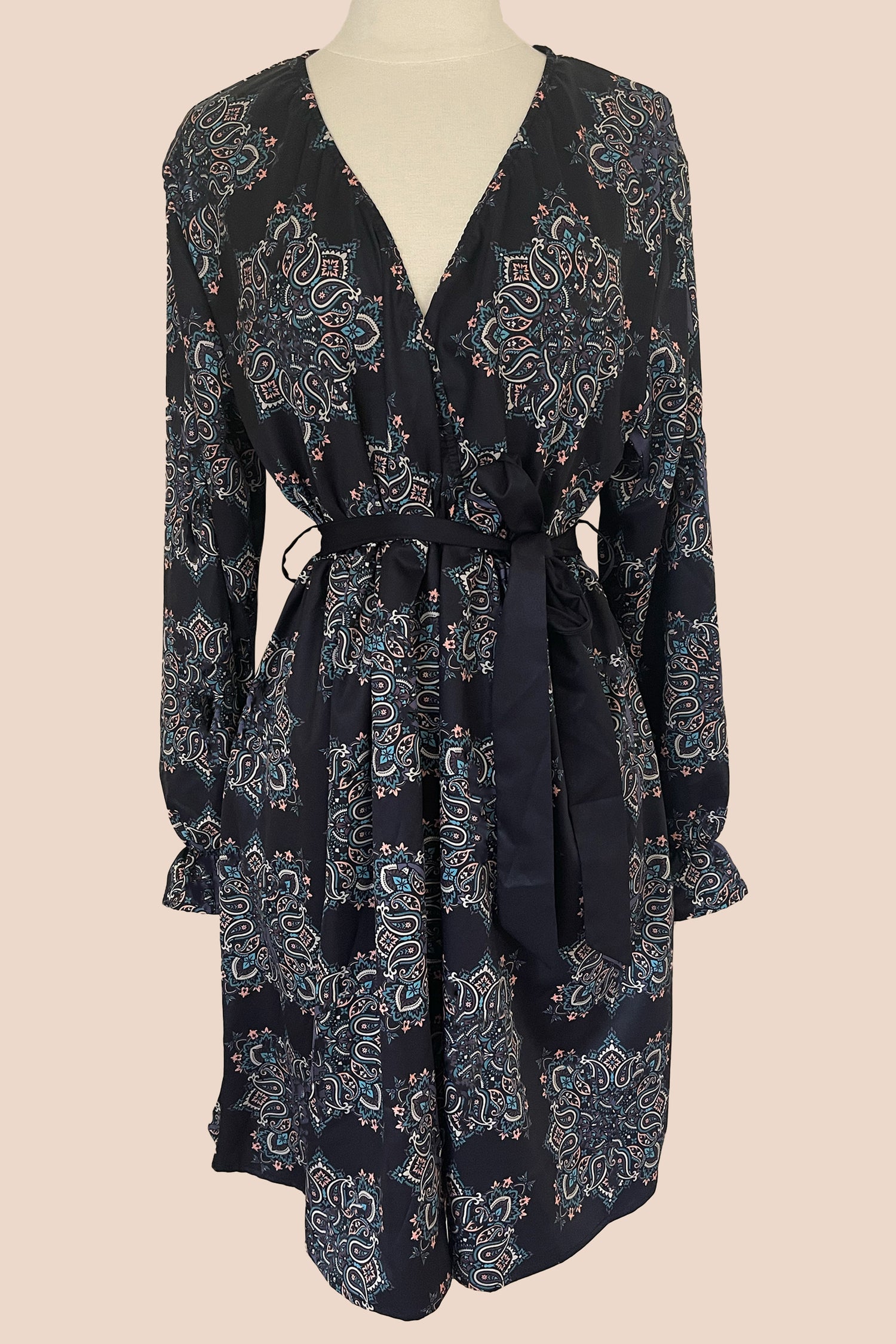Long Sleeve Waist Tie Dress